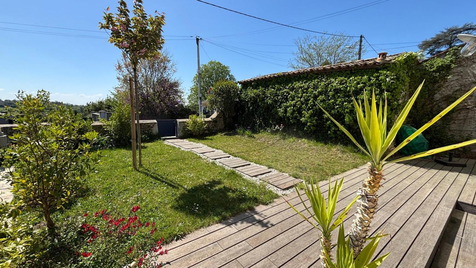 Maison De Charme Avec Jardin Et Terrasse Camblanes-et-Meynac エクステリア 写真